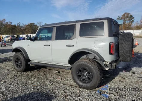 2023 Ford Bronco Base z USA, uszkodzony, nr VIN 1FMEE5DP4PLB17967